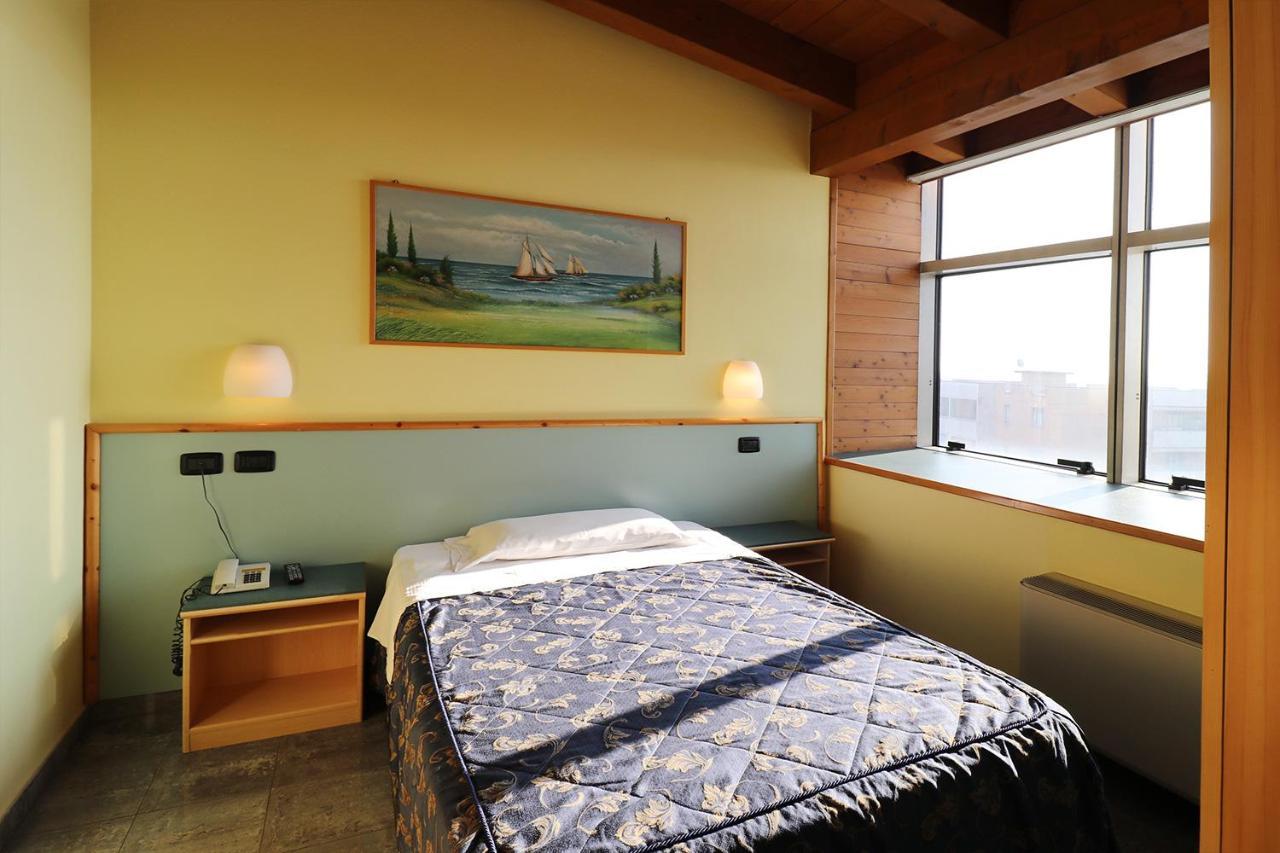 Hotel Sabo' Кастел Маджоре Екстериор снимка